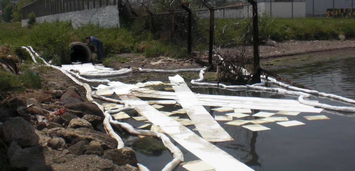 Shoreline Oil Spill Response + Inland Oil Spill Response 4 Shoreline Oil Spill Response Inland 6