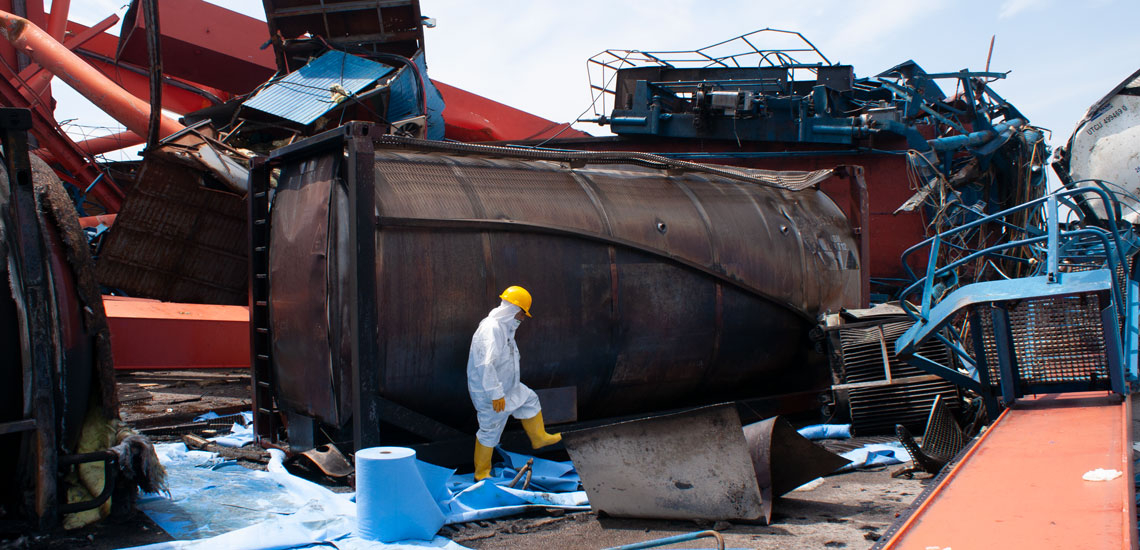 Shoreline Oil Spill Response + Inland Oil Spill Response 6 Shoreline Oil Spill Response Inland 1