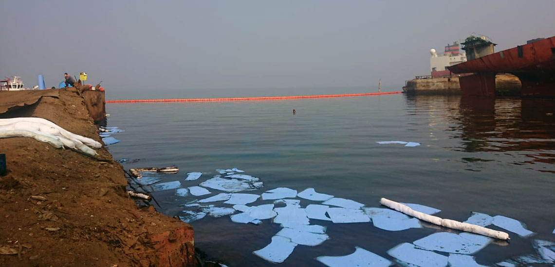 Soylu Ship Recycling Fuel Oil Leakage - Aliağa 1 Soylu Ship Recycling Oil Spill Response Operation