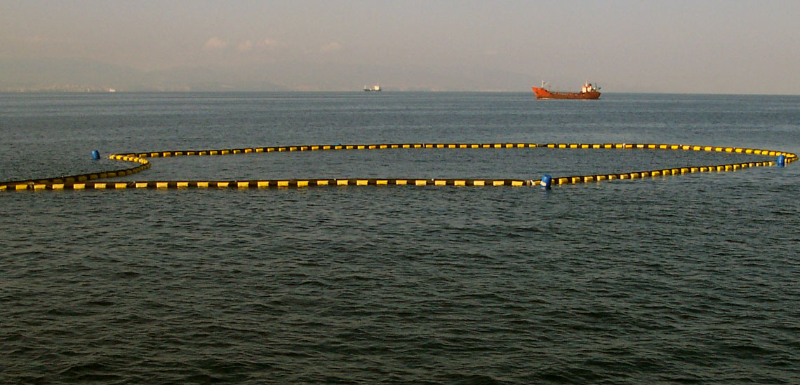 Oil Barrier Boom Permanent Oil Boom (5) Oil Barrier Boom Permanent Oil Boom (5)