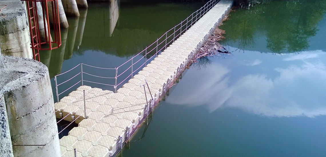 Dam Floating Trash Barrier (2) Dam Floating Trash Barrier (2)