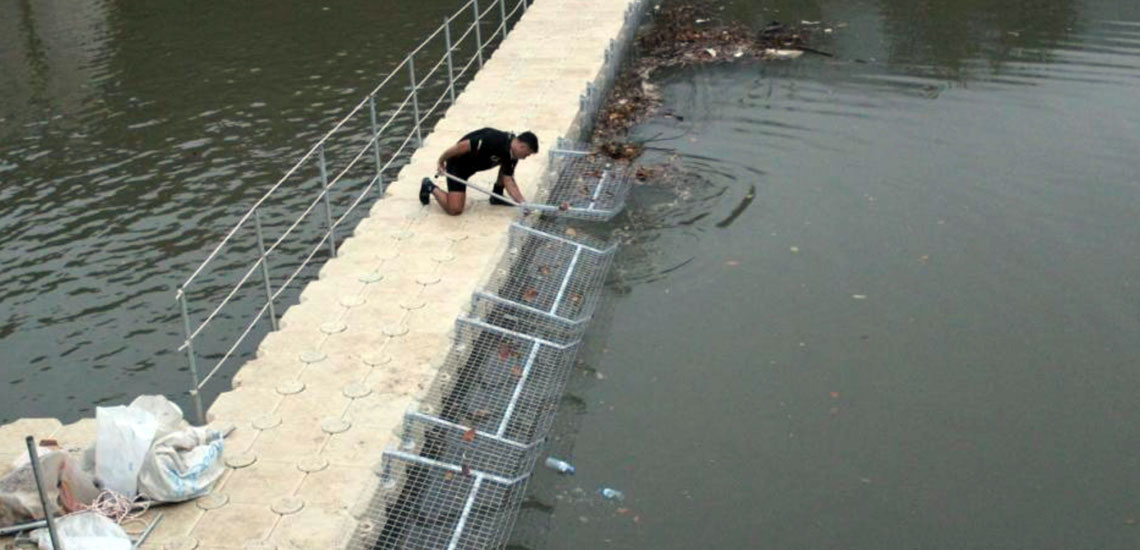 Dam Floating Trash Barrier (8) Dam Floating Trash Barrier (8)