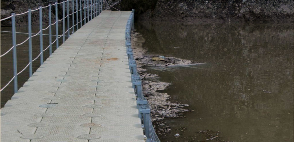 Dam Floating Trash Barrier (9) Dam Floating Trash Barrier (9)
