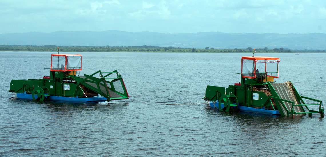 Aquatic Weed Harvester (2) Aquatic Weed Harvester (2)