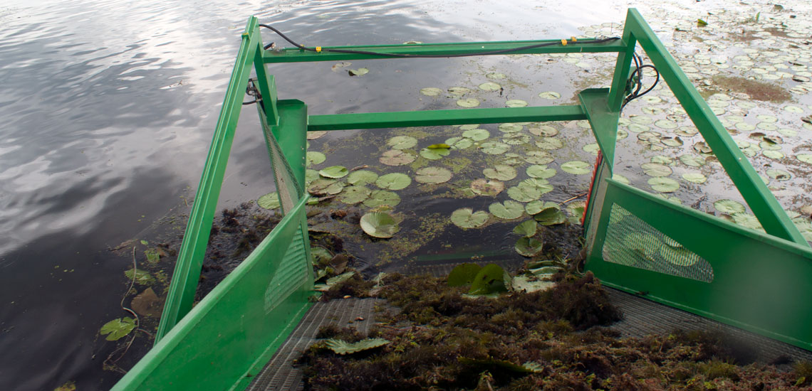 Aquatic Weed Harvester (9) Aquatic Weed Harvester (9)