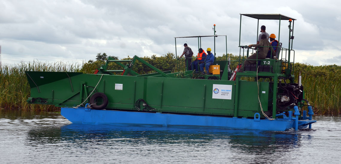 Aquatic Weed Transport Barge (3)