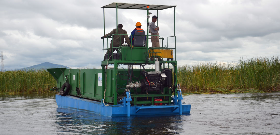 Aquatic Weed Transport Barge (4)