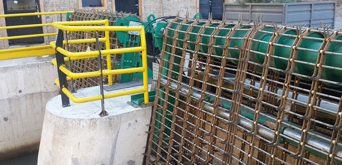 Travelling Water Screen