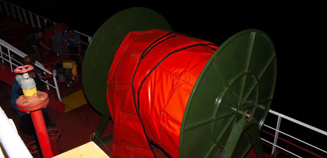 Oil TANKER OIL BOOM 1